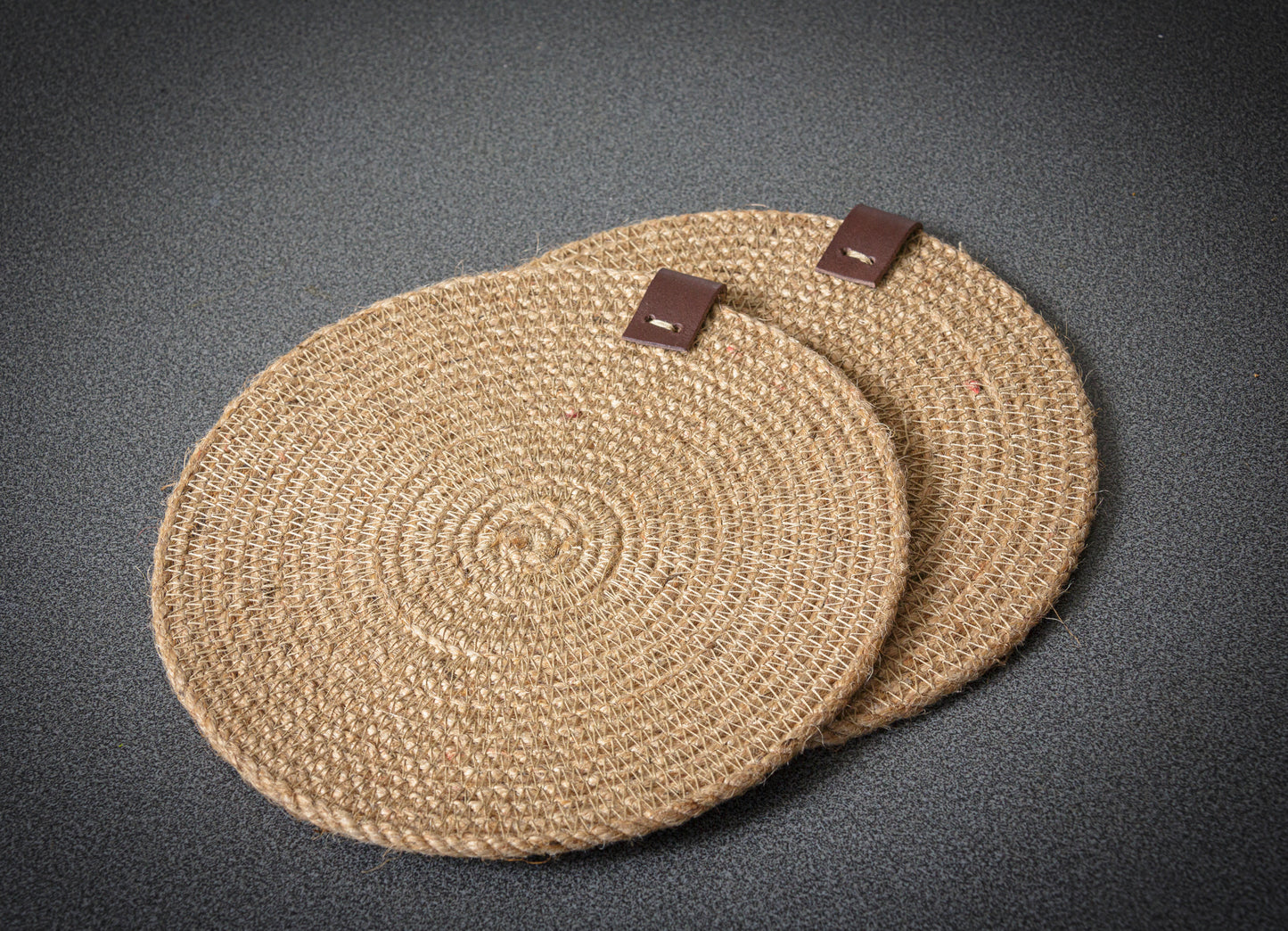 Jute bordskåner